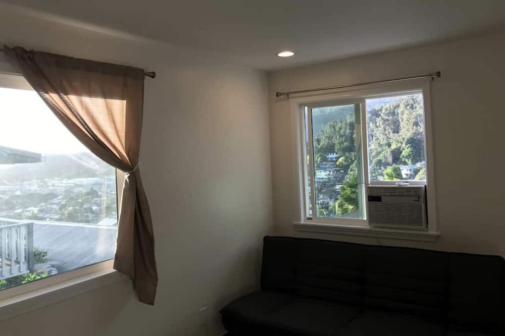 Photo of Livingroom in Liliha - Kapalama