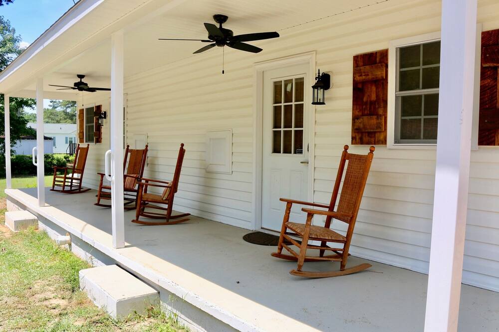 Photo of Patio Balcony in Crisp