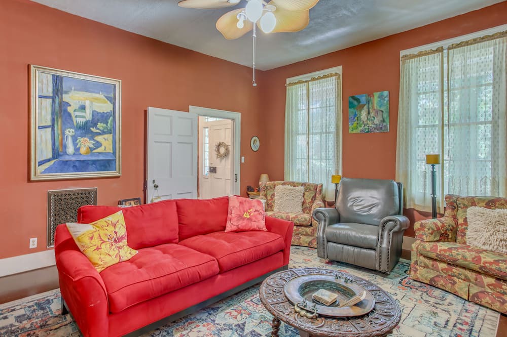 Photo of Bedroom in Winnabow