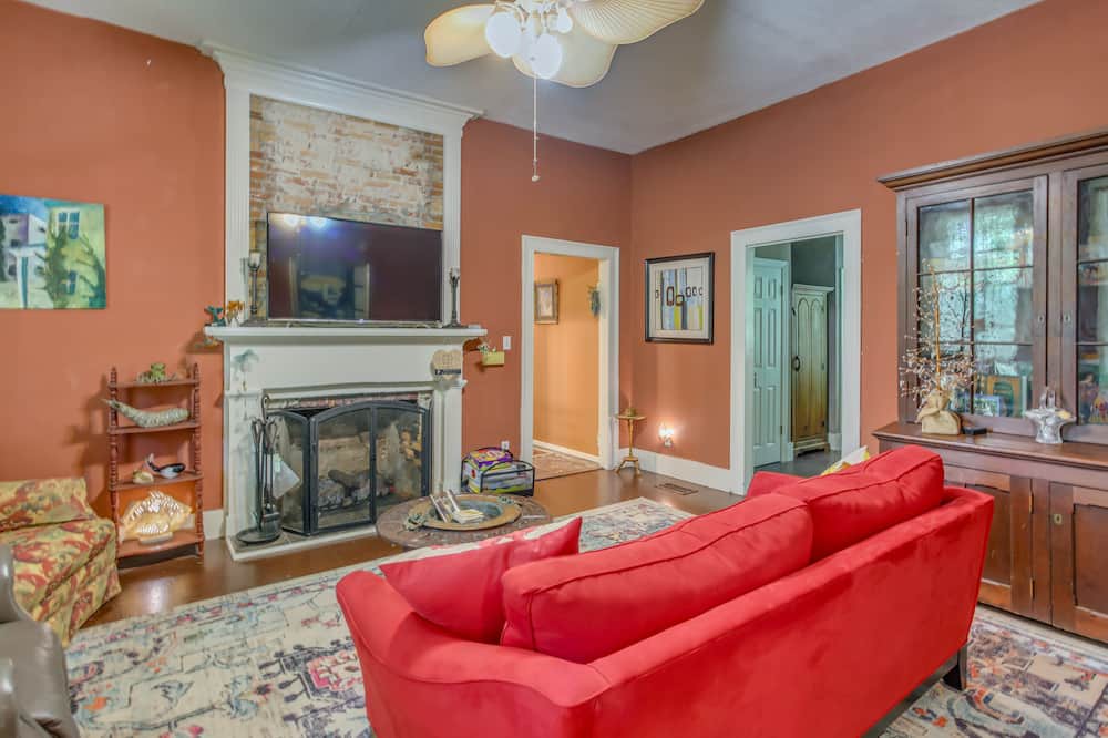 Photo of Livingroom in Winnabow