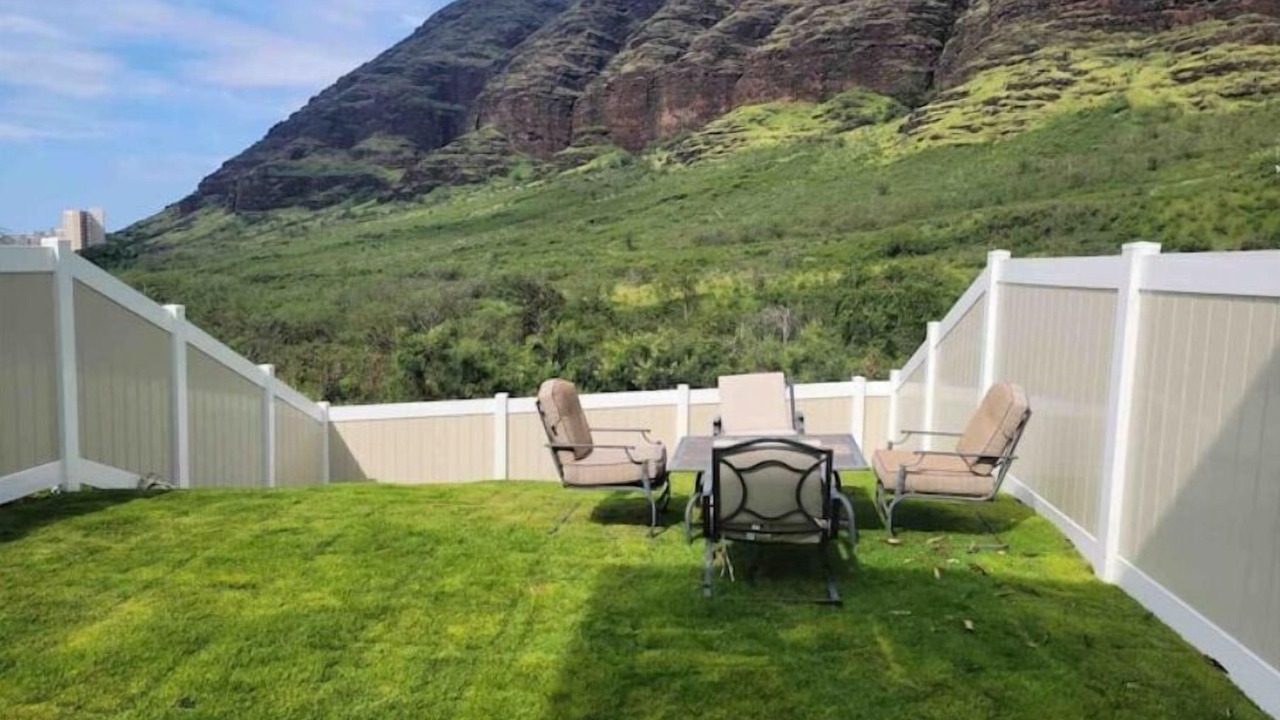 Photo of Outdoor in Makaha Valley