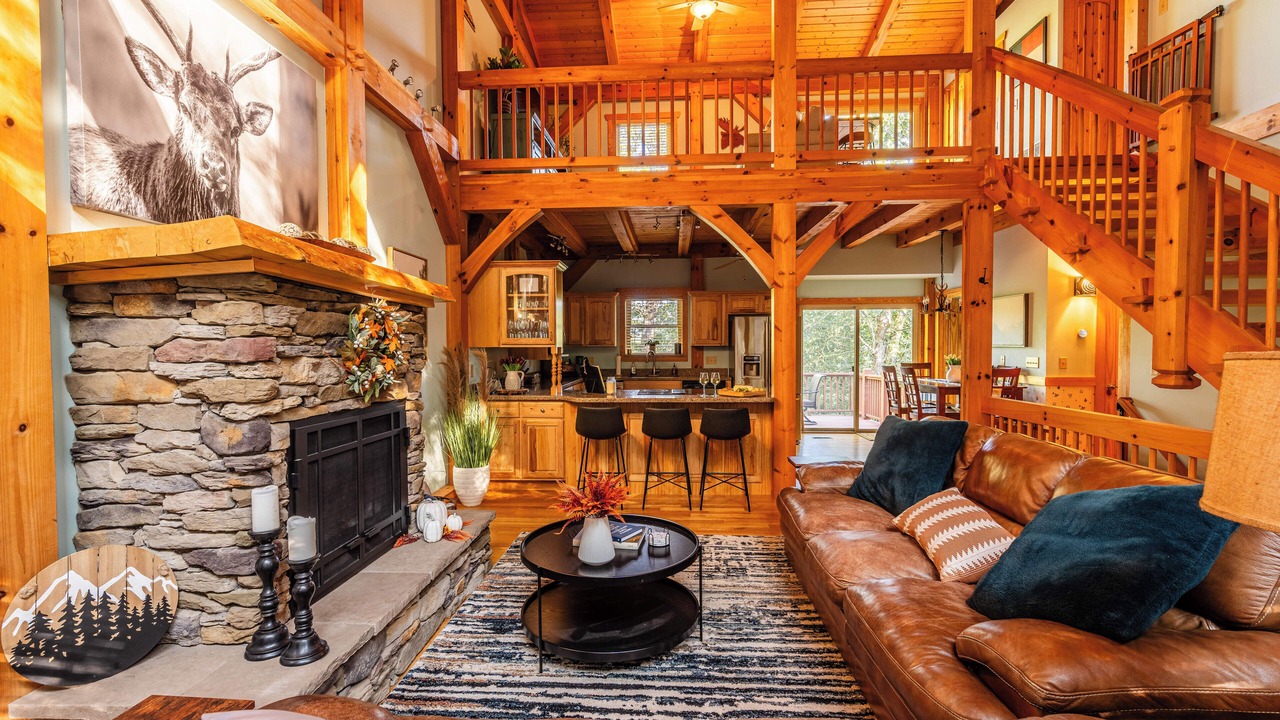 Photo of Livingroom in Old Fort