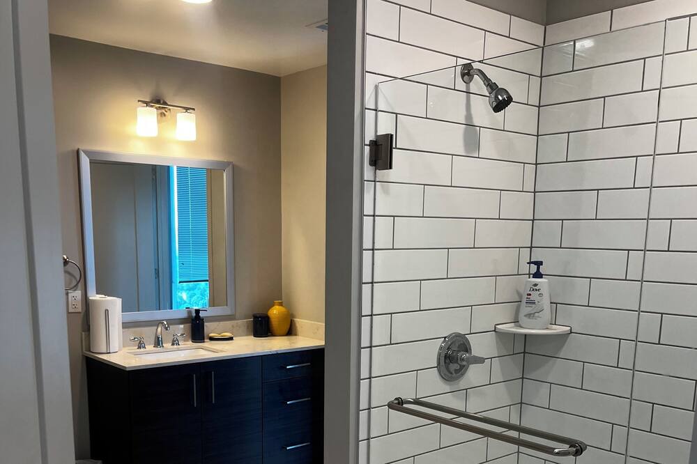 Photo of Bathroom in Third Ward