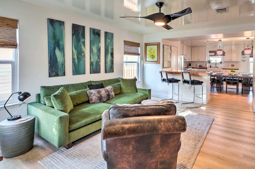 Photo of Livingroom in Franklin Park