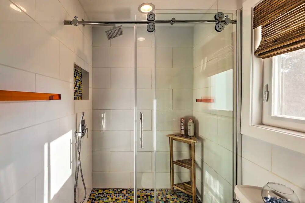 Photo of Bathroom in Franklin Park