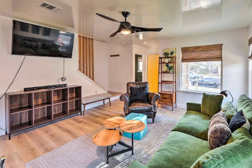 Photo of Livingroom in Franklin Park