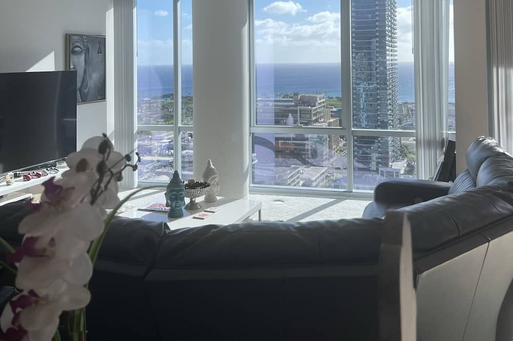 Photo of Others in Downtown Honolulu