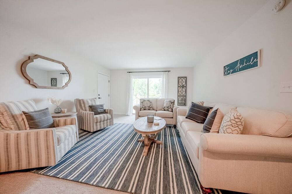 Photo of Livingroom in Southmont