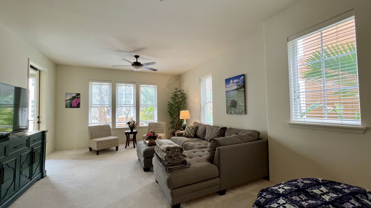 Photo of Livingroom in Hawaii Kai