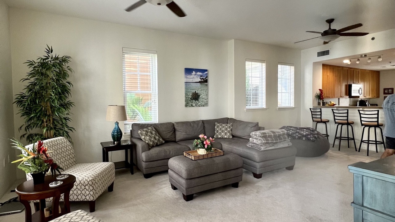 Photo of Livingroom in Hawaii Kai