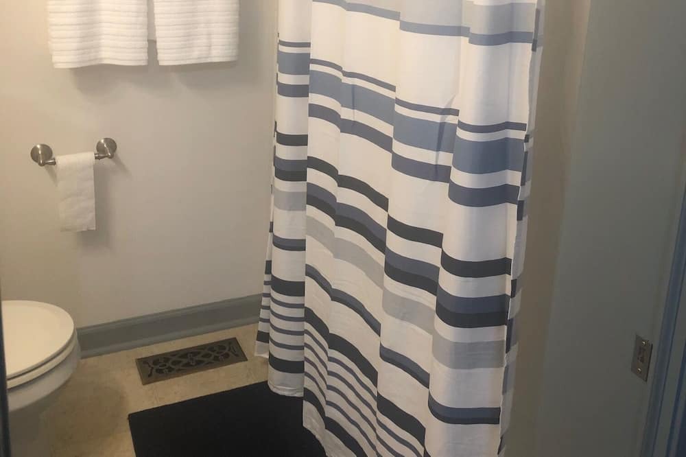 Photo of Bathroom in Golden Mile