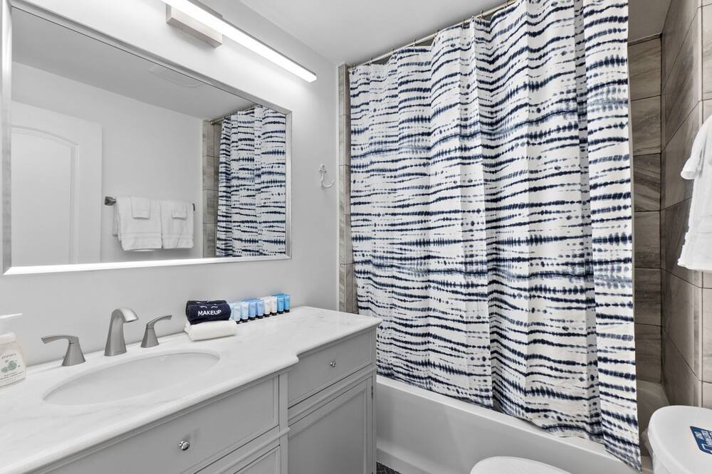 Photo of Bedroom in Troutman
