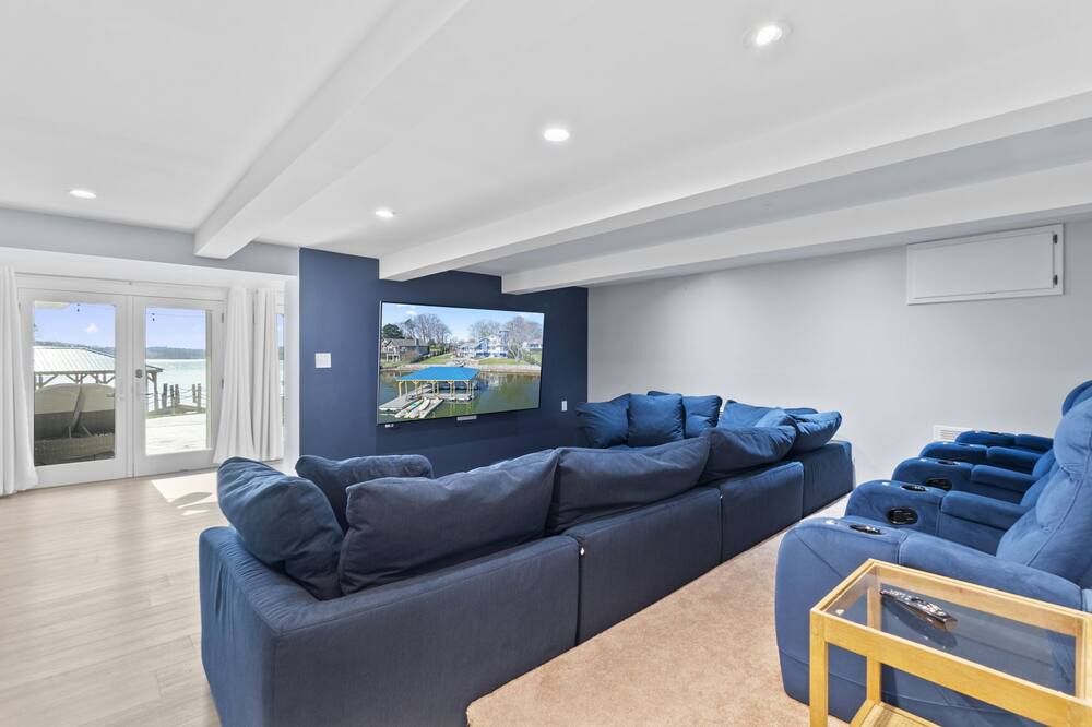 Photo of Bedroom in Troutman