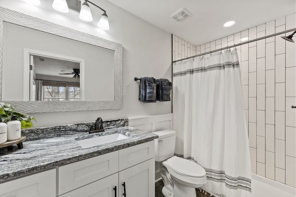 Photo of Bathroom in Barium Springs