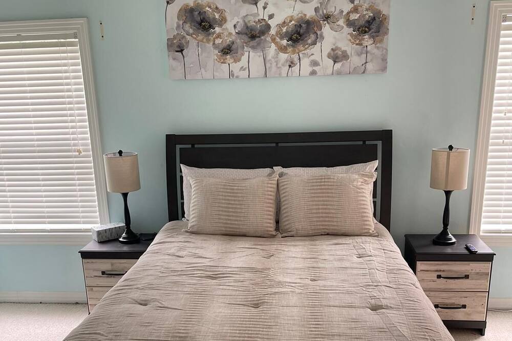 Photo of Bedroom in Dam Neck