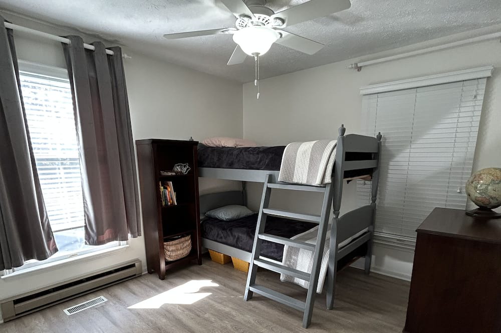 Photo of Bedroom in Newland