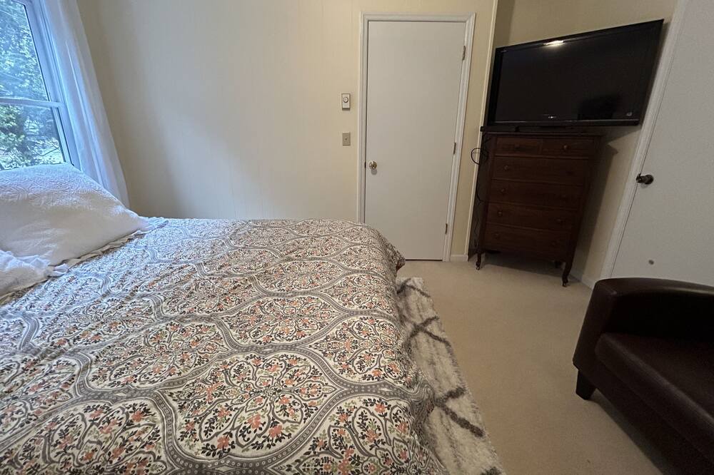 Photo of Bedroom in Newland