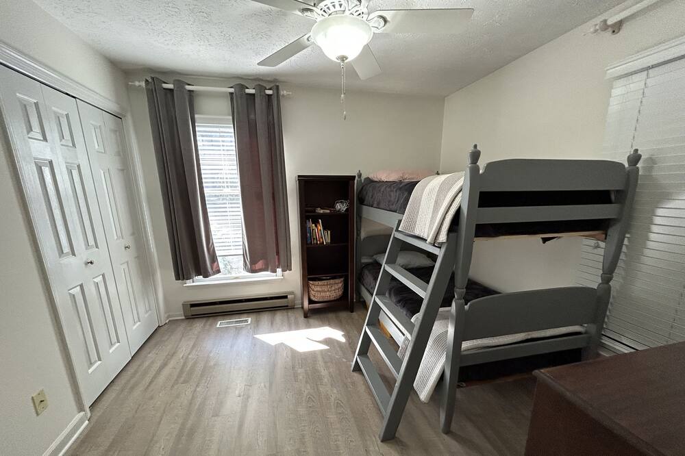 Photo of Bedroom in Newland