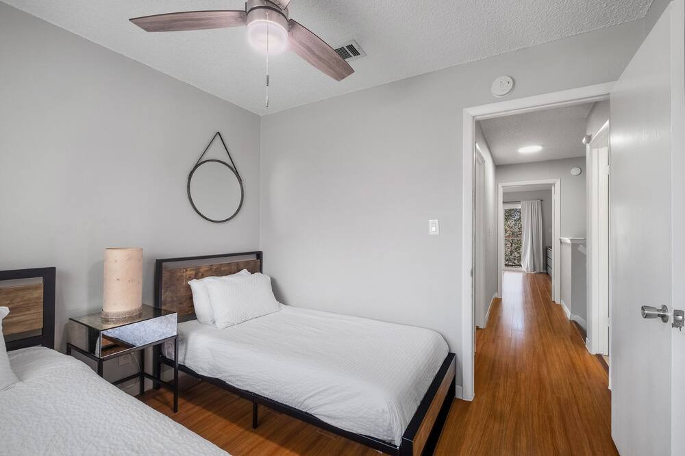 Photo of Bedroom in Stoneridge Place
