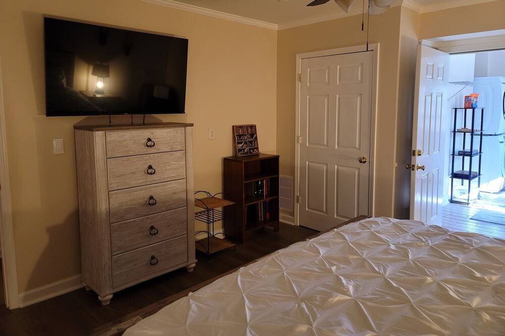 Photo of Bedroom in Chapin