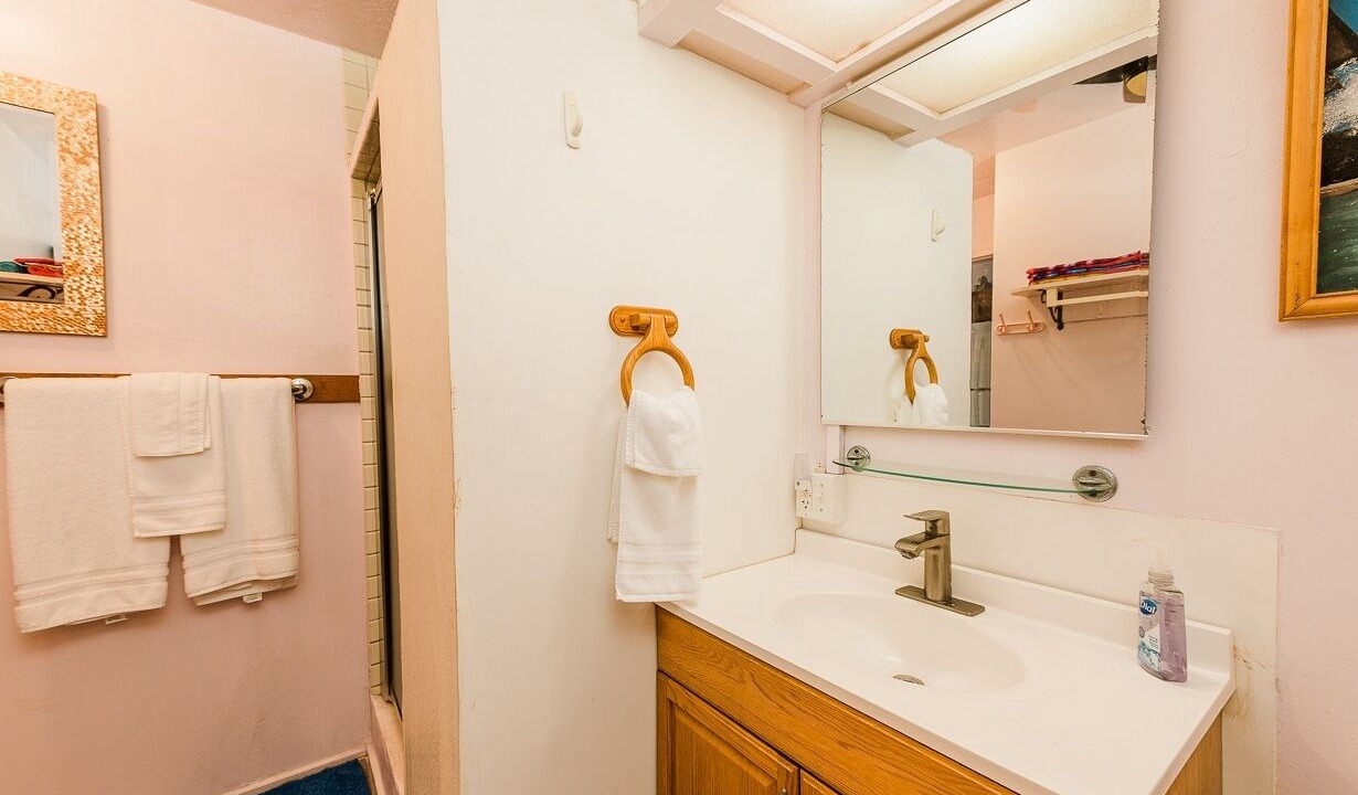 Photo of Bathroom in Kahaluu Bay