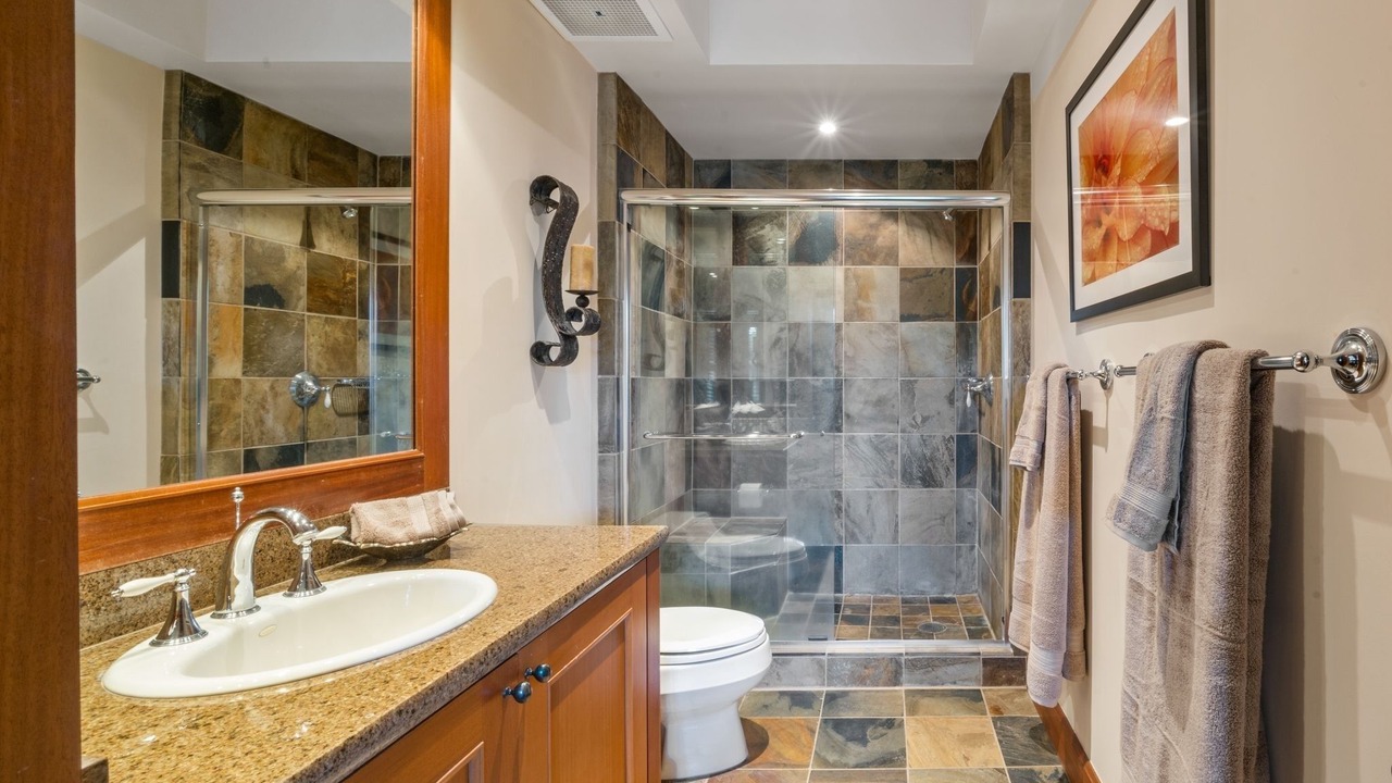 Photo of Bathroom in Kaupulehu