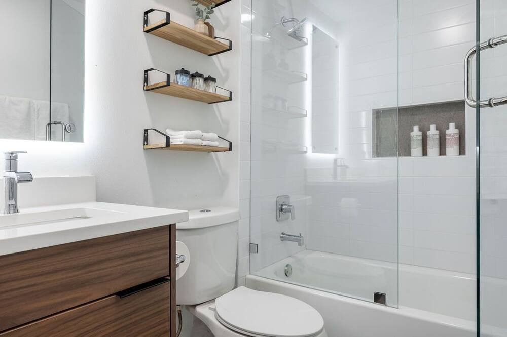 Photo of Bathroom in East Congress