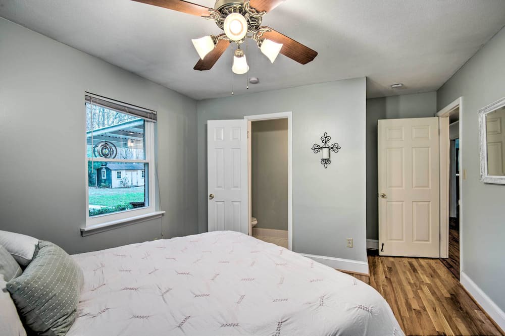 Photo of Bedroom in Mint Hill