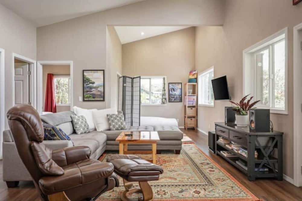 Photo of Others in Royal Hawaiian Estates