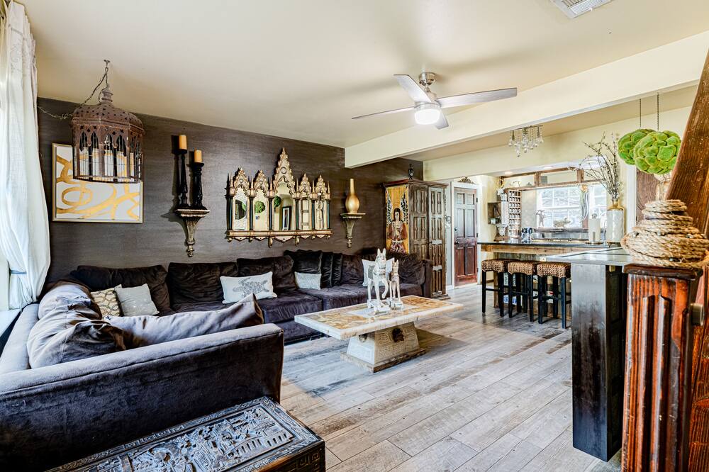 Photo of Livingroom in Dawson