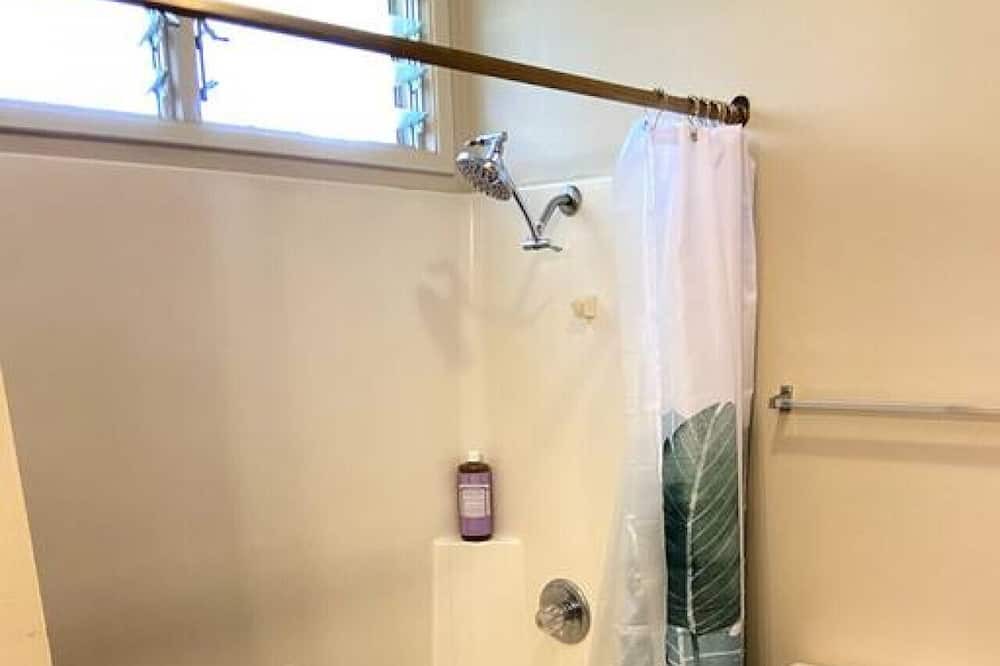 Photo of Bathroom in Hilo