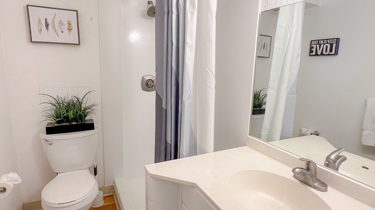 Photo of Bathroom in Waikiki