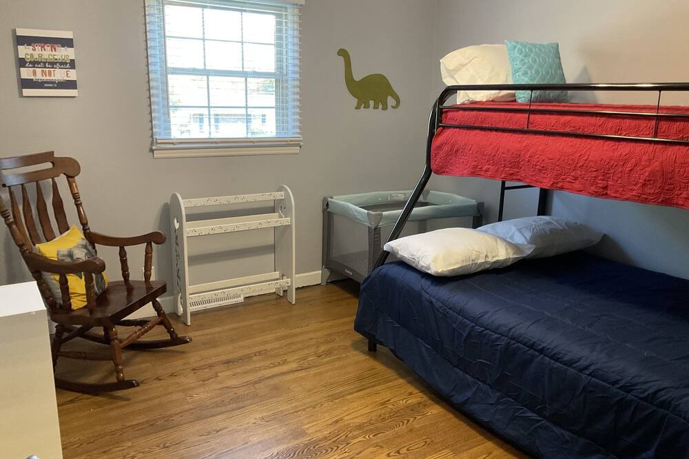 Photo of Bedroom in Taylors