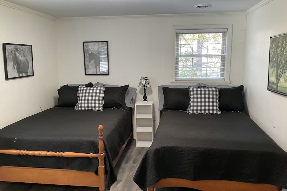 Photo of Bedroom in Taylors
