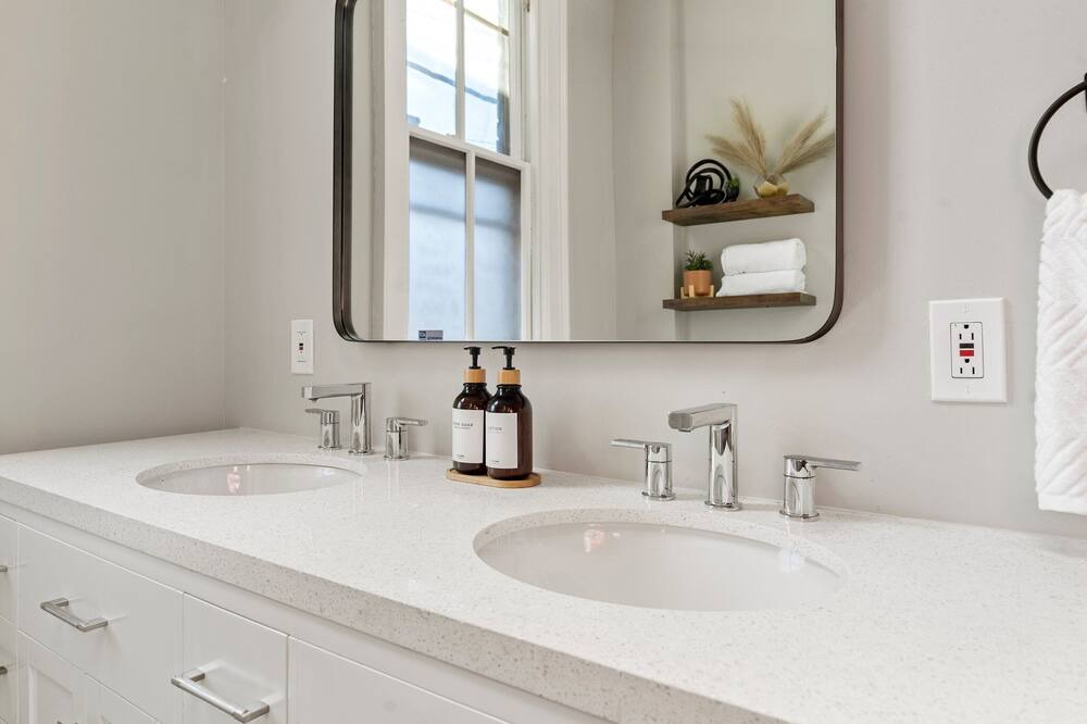 Photo of Bathroom in Fan District