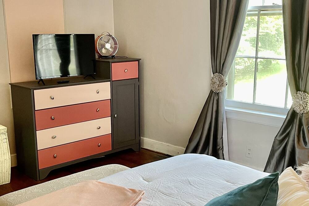 Photo of Bedroom in North Chesterfield