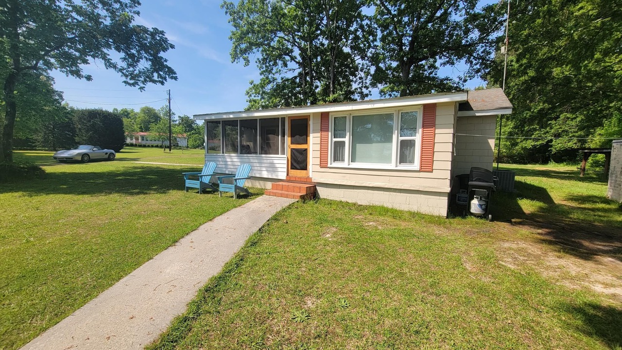 Photo of Outdoor in Saluda