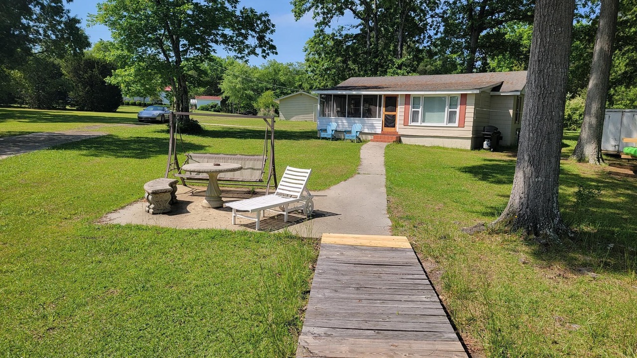 Photo of Outdoor in Saluda
