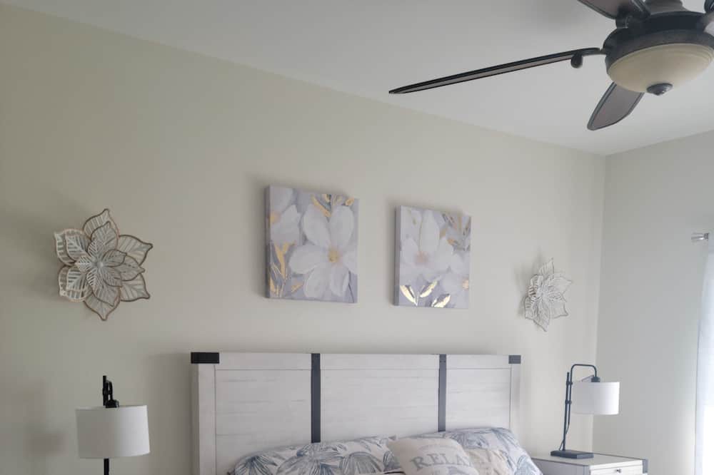 Photo of Bedroom in Holualoa
