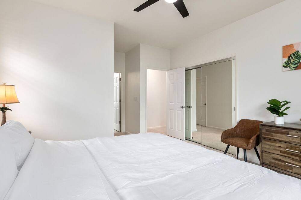 Photo of Bedroom in Makaha Valley