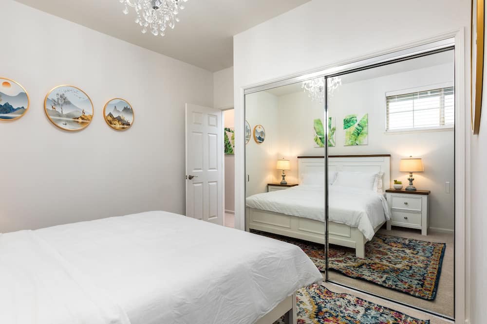 Photo of Bedroom in Makaha Valley