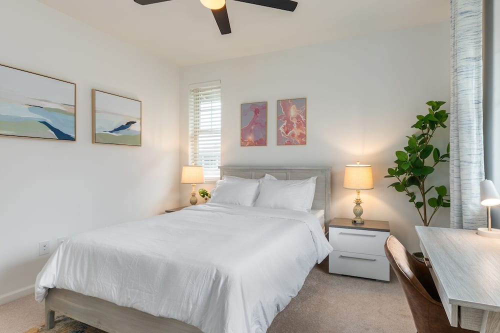 Photo of Bedroom in Makaha Valley