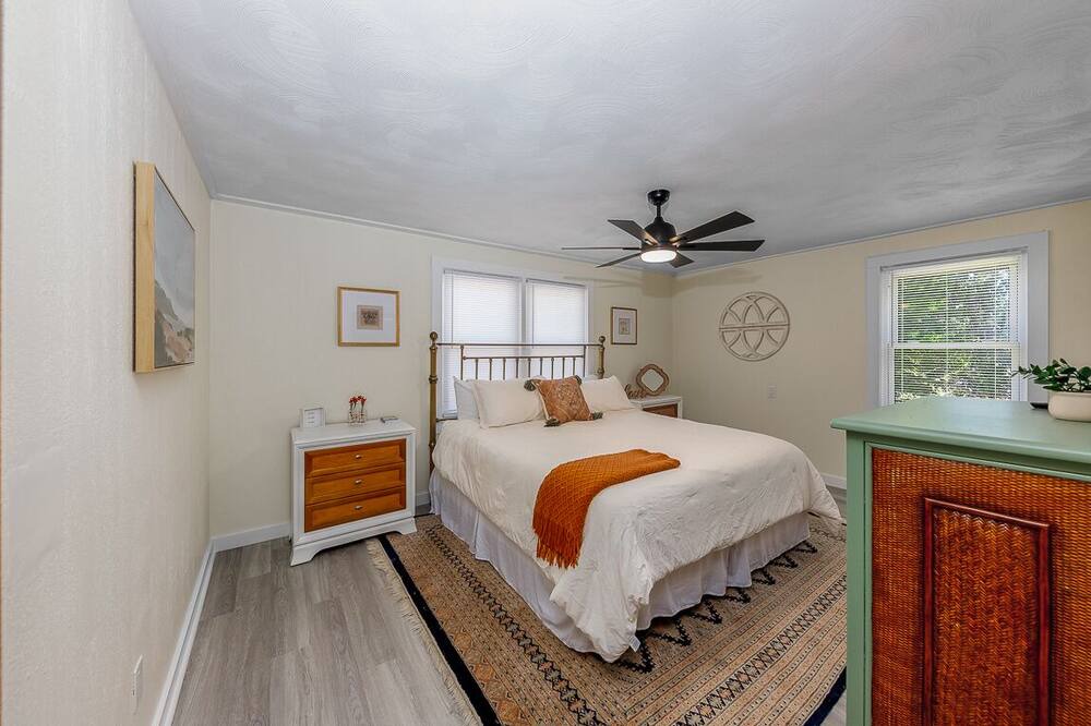 Photo of Bedroom in New Bern