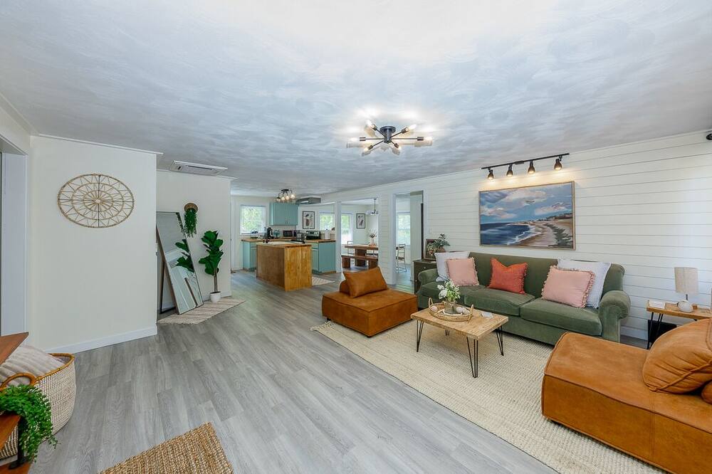 Photo of Livingroom in New Bern