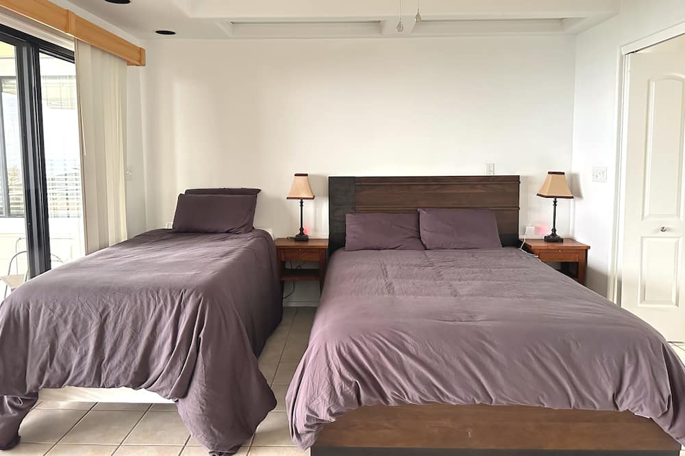 Photo of Bedroom in Holualoa