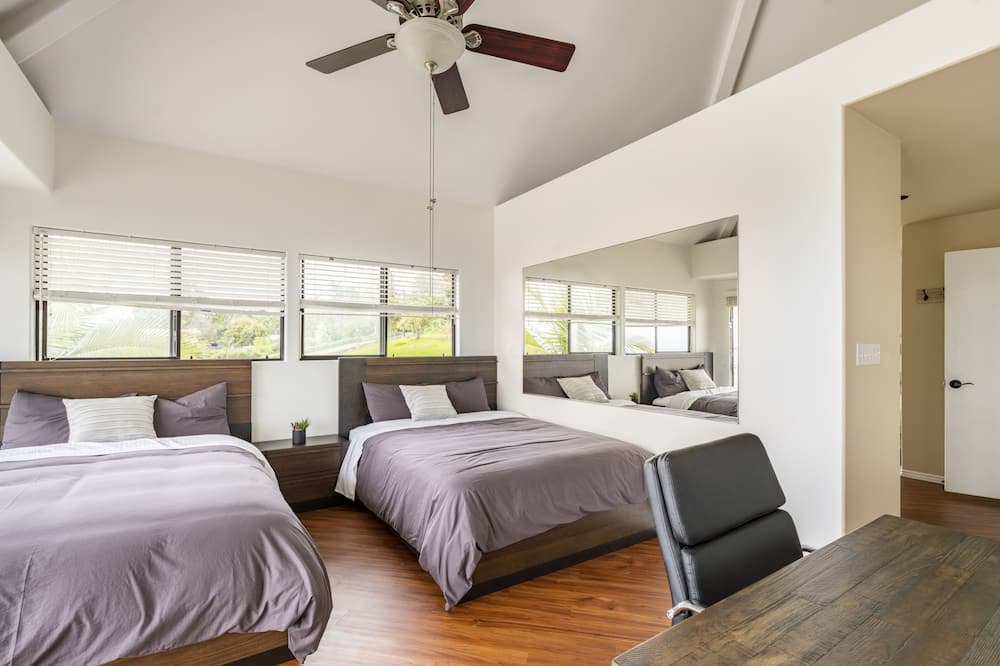 Photo of Bedroom in Holualoa