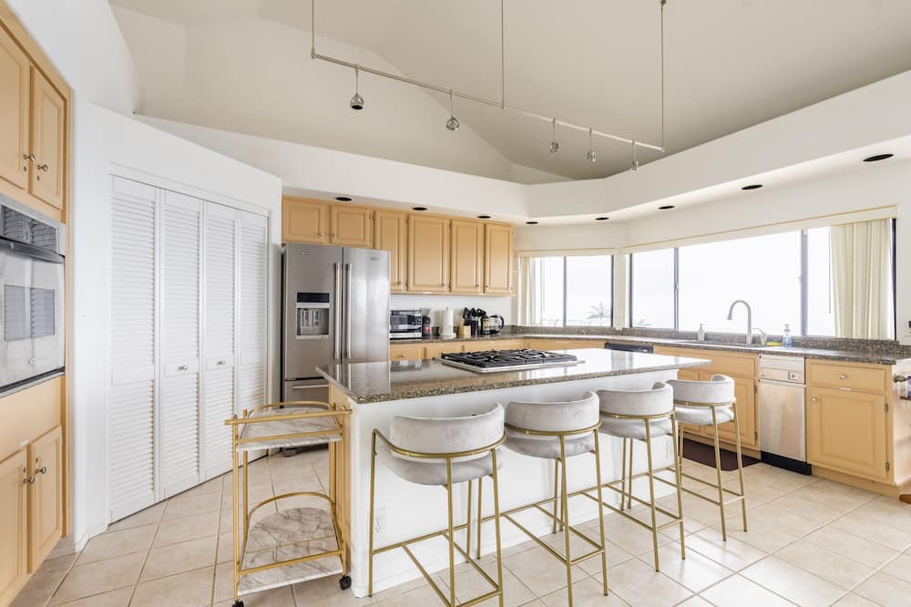 Photo of Kitchen in Holualoa