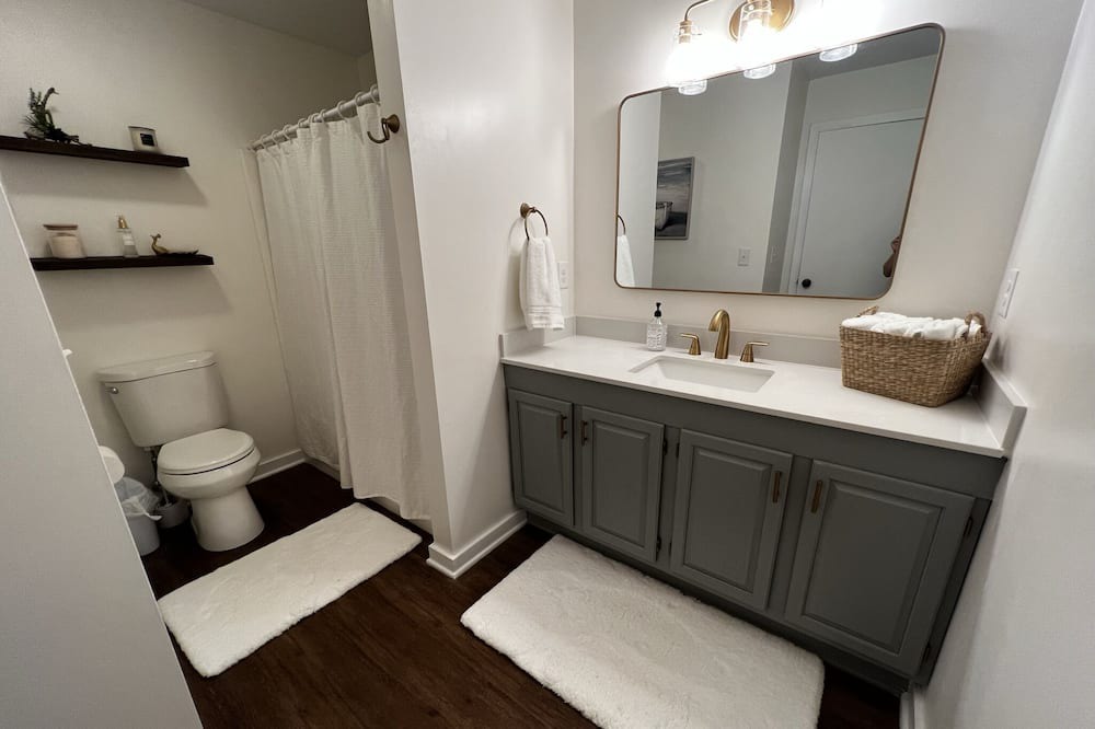 Photo of Bathroom in Semora