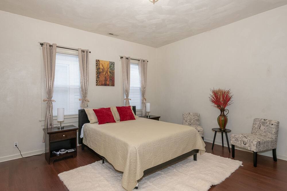 Photo of Bedroom in Newport News