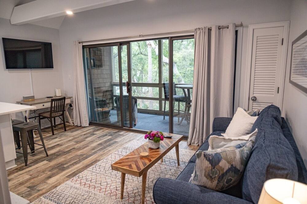 Photo of Livingroom in West Beach Village